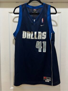 Nike Dirk Nowitzki Dallas Mavericks NBA swingman jersey size xl